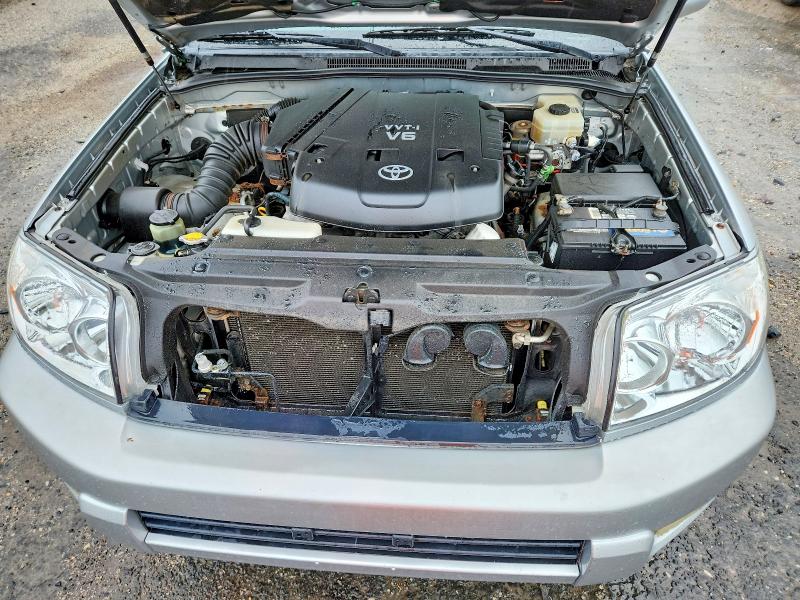 Photo 12 from auction – 2004 TOYOTA 4RUNNER with VIN JTEBU14RX40039837