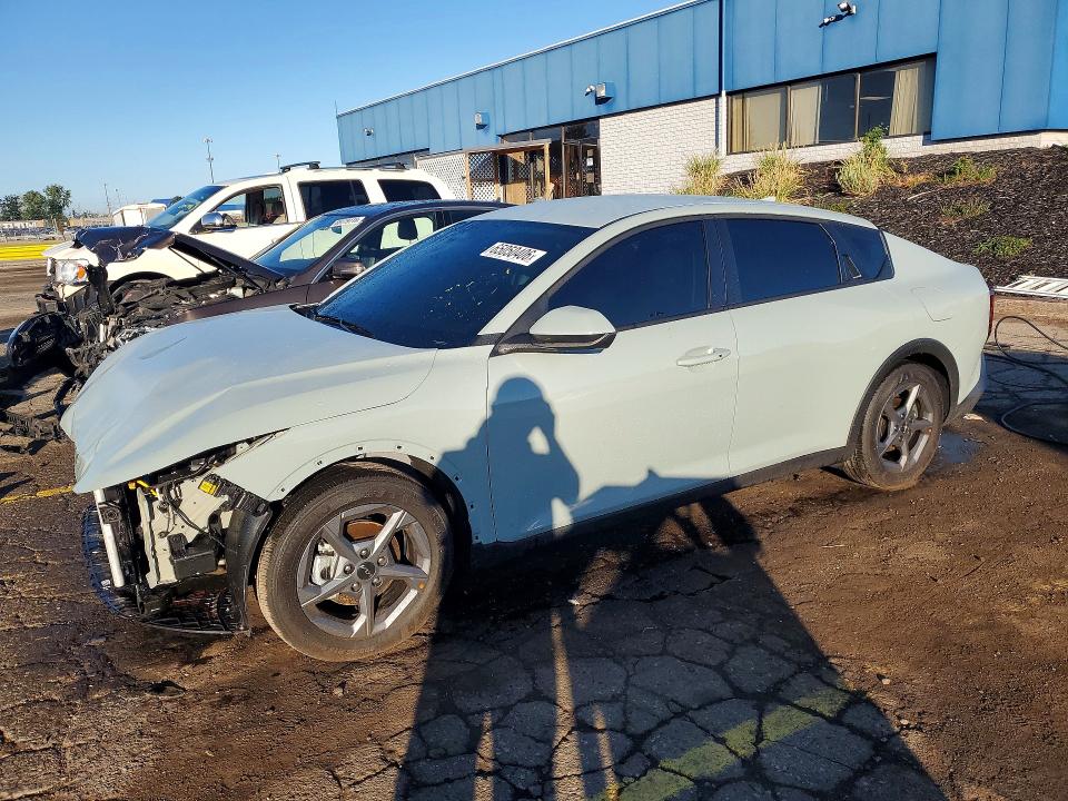 Снимка 1 от търг – 2026 KIA K4 с VIN 3KPFT4DE1TE355608