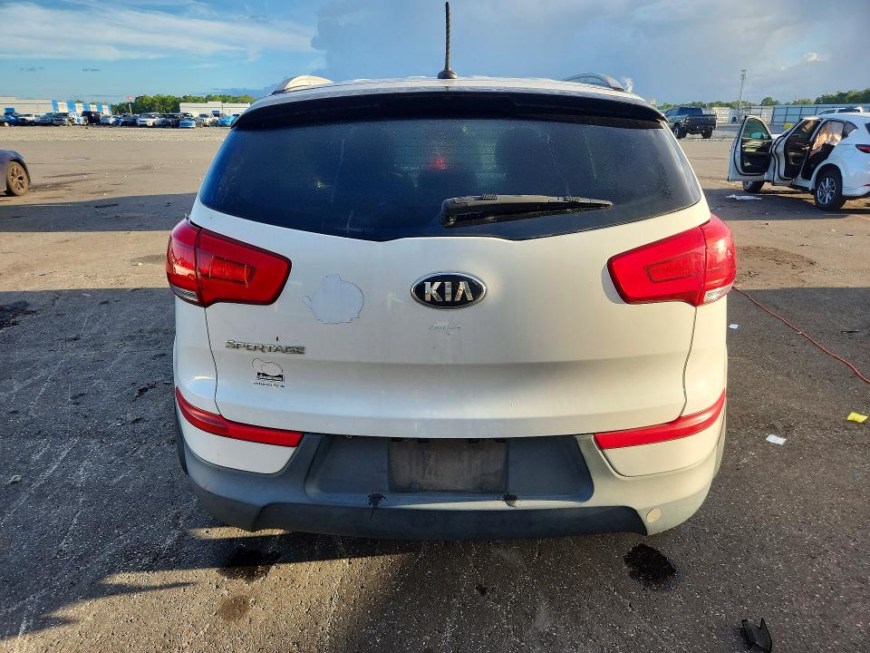 Photo 6 from auction – 2016 KIA SPORTAGE with VIN KNDPB3AC8G7844145