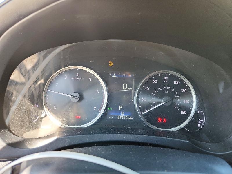 Photo 9 from auction – 2021 LEXUS IS with VIN JTHAA1D21M5114650