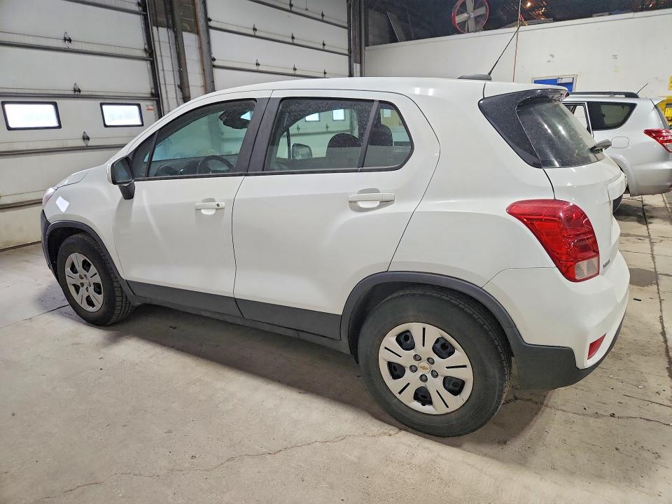Photo 2 from auction – 2017 CHEVROLET TRAX with VIN KL7CJKSB4HB146337