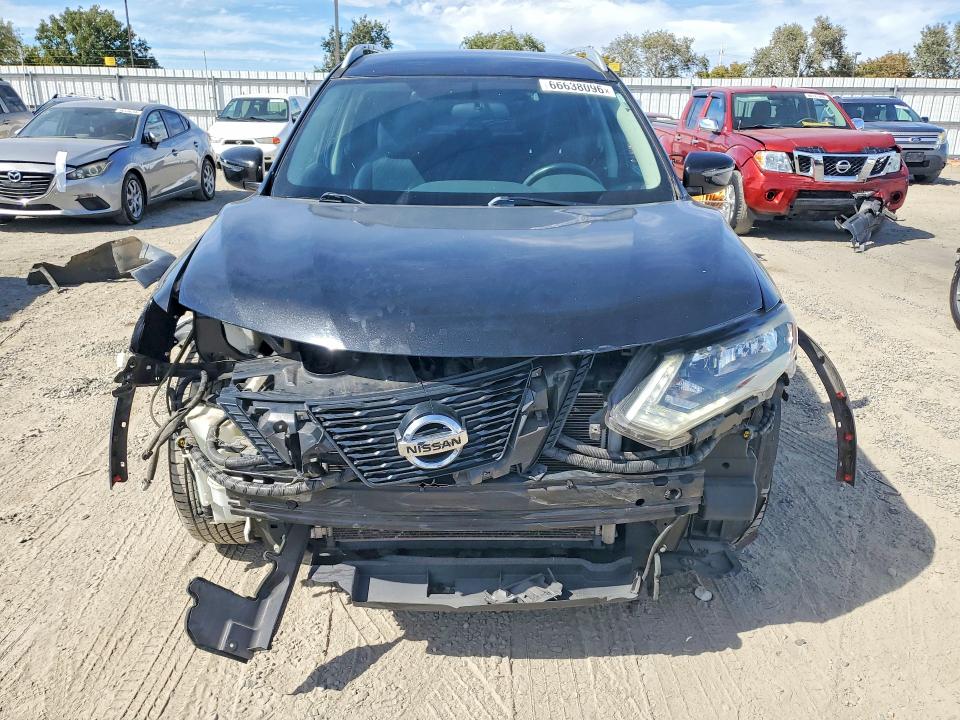Photo 5 from auction – 2017 NISSAN ROGUE with VIN 5N1AT2MN5HC751095