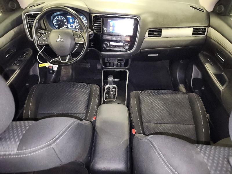 Photo 8 from auction – 2018 MITSUBISHI OUTLANDER with VIN JA4AZ3A32JZ064388