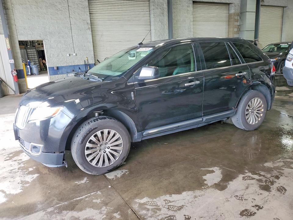 LINCOLN MKX 2011 with VIN 2LMDJ6JK3BBJ00774 - Photo from auction