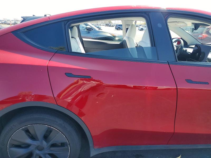 Photo 11 from auction – 2024 TESLA MODEL Y with VIN 7SAYGAEE8RF163831