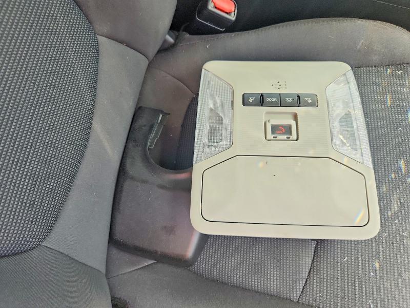 Photo 13 from auction – 2020 TOYOTA RAV4 with VIN 2T3LWRFV7LW080996