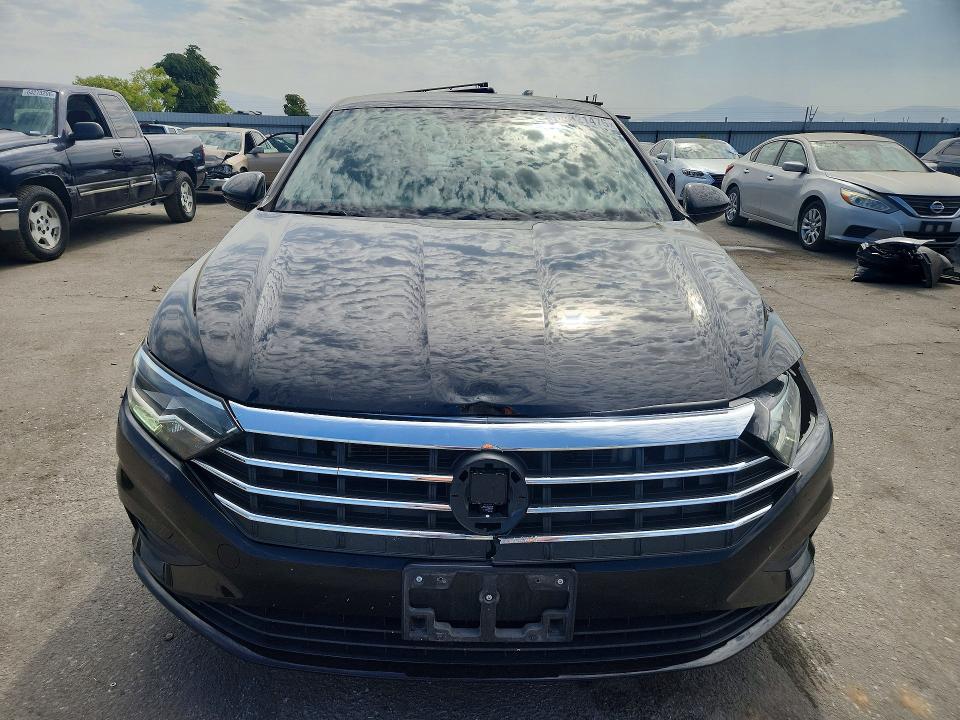 Photo 5 from auction – 2020 VOLKSWAGEN JETTA with VIN 3VWC57BU0LM101562
