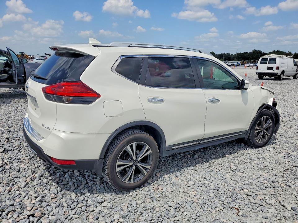 Photo 3 from auction – 2017 NISSAN ROGUE with VIN 5N1AT2MVXHC881048