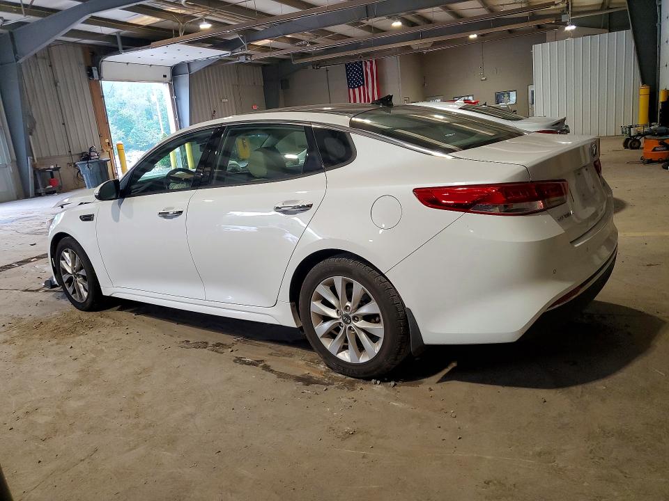 Photo 2 from auction – 2018 KIA OPTIMA with VIN 5XXGU4L30JG248247