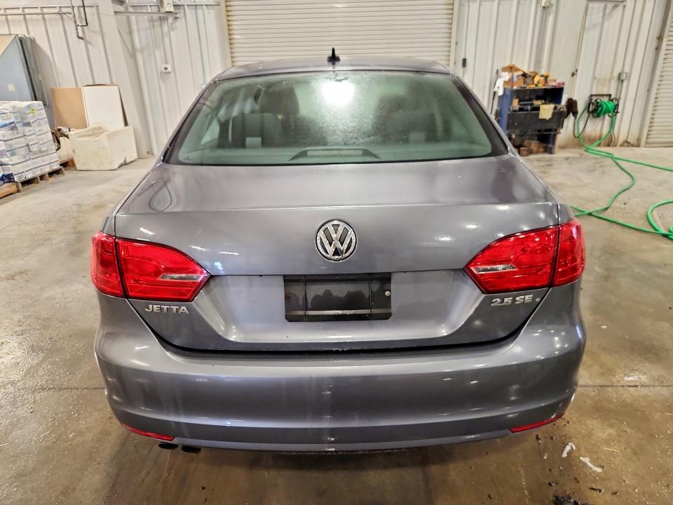 Photo 6 from auction – 2013 VOLKSWAGEN JETTA with VIN 3VWDP7AJ1DM428009