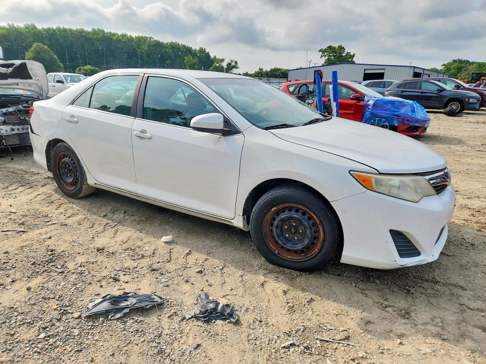 Photo 4 from auction – 2012 TOYOTA CAMRY with VIN 4T1BF1FK2CU536267