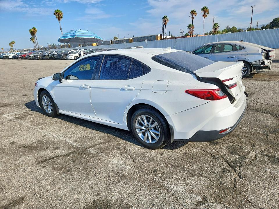Фото 2 с аукциона – 2025 TOYOTA CAMRY с VIN 4T1DAACK8SU082259