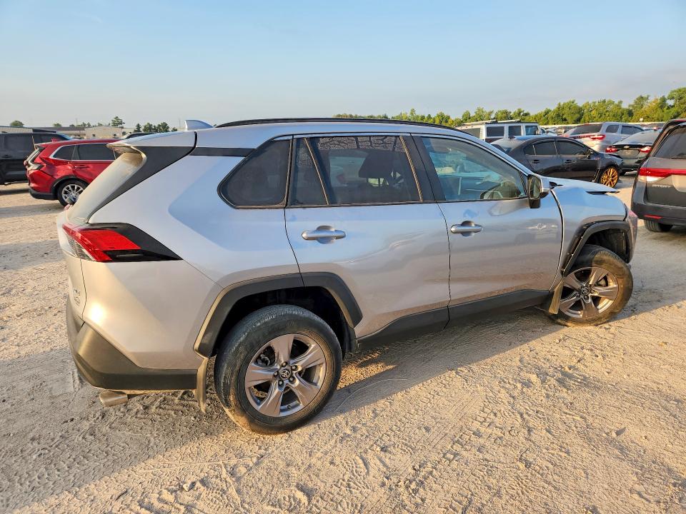Photo 3 from auction – 2025 TOYOTA RAV4 with VIN 2T3W1RFV2SC303876