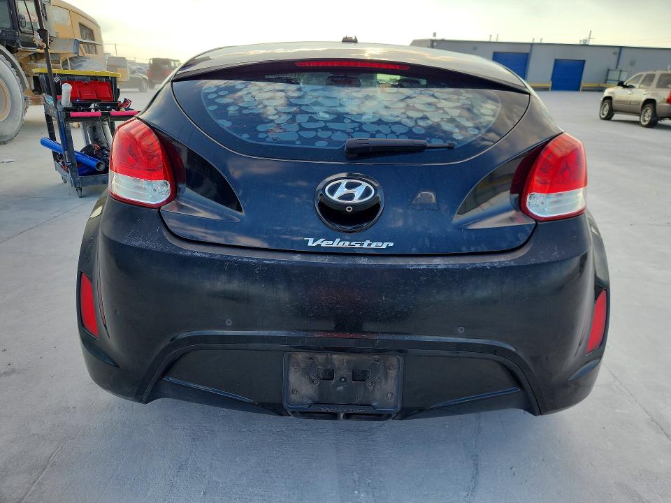 Photo 6 from auction – 2014 HYUNDAI VELOSTER with VIN KMHTC6AD7EU212270
