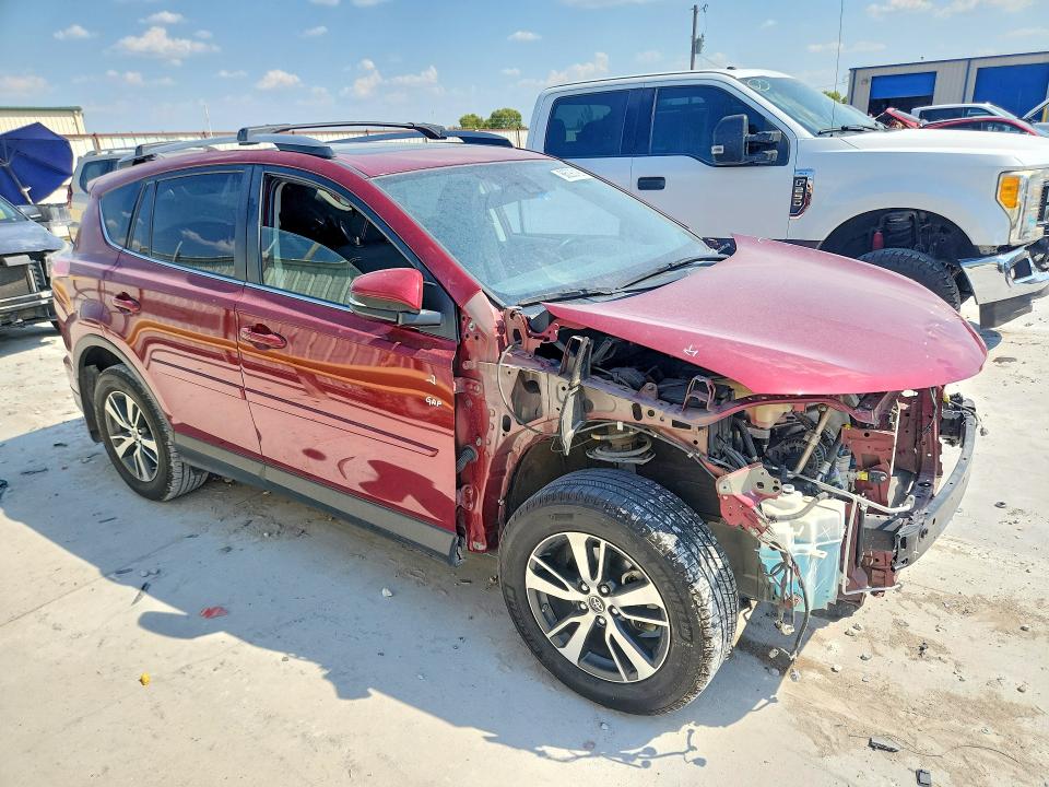 Photo 4 from auction – 2018 TOYOTA RAV4 with VIN JTMWFREV5JD124342