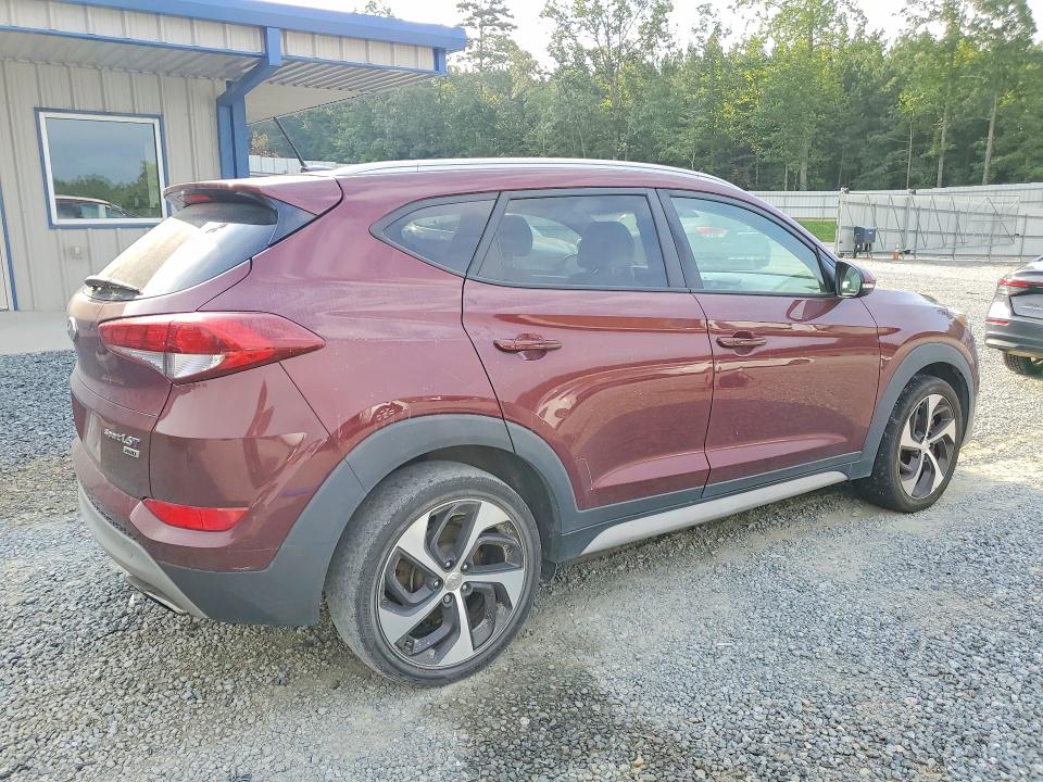 Photo 3 from auction – 2017 HYUNDAI TUCSON with VIN KM8J3CA27HU503425