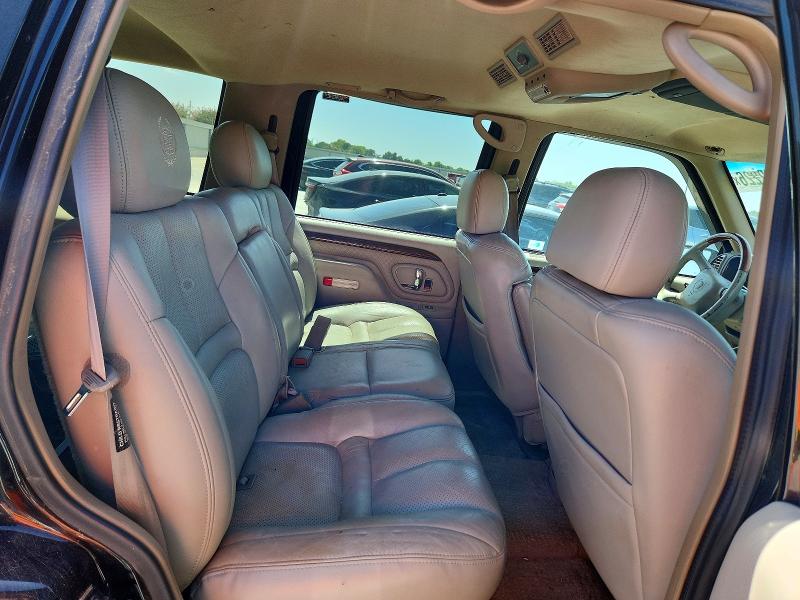 Photo 11 from auction – 2000 CADILLAC ESCALADE with VIN 1GYEK63R8YR212336