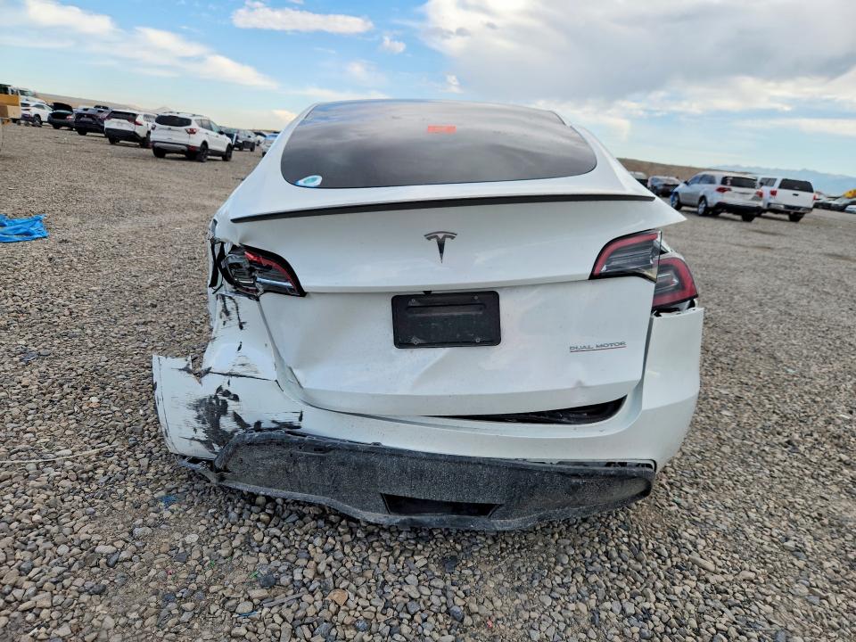Снимка 6 от търг – 2023 TESLA MODEL Y с VIN 7SAYGDEF1PF712860
