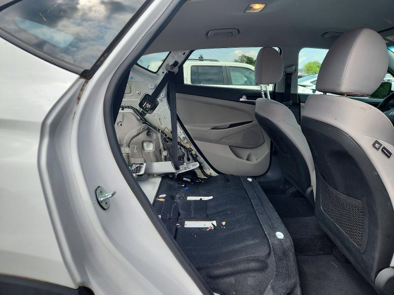 Photo 10 from auction – 2019 HYUNDAI TUCSON with VIN KM8J3CA47KU894634