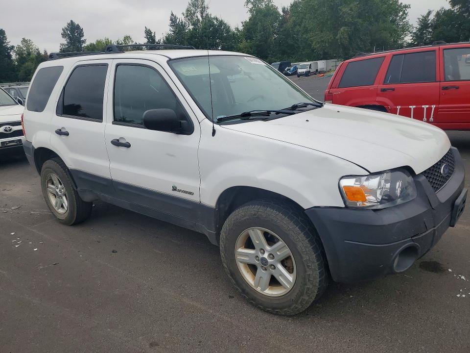 Photo 4 from auction – 2006 FORD ESCAPE with VIN 1FMYU95H76KC97402