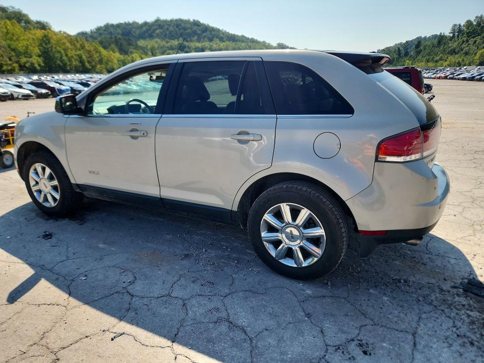 Photo 2 from auction – 2007 LINCOLN MKX with VIN 2LMDU68C67BJ30333