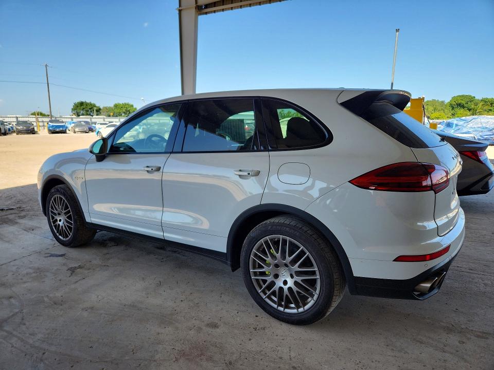 Photo 2 from auction – 2016 PORSCHE CAYENNE with VIN WP1AE2A24GLA64485