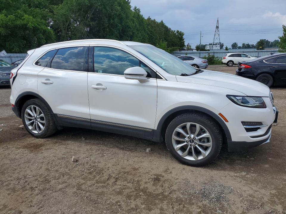 Photo 4 from auction – 2019 LINCOLN MKC with VIN 5LMCJ2D97KUL37901