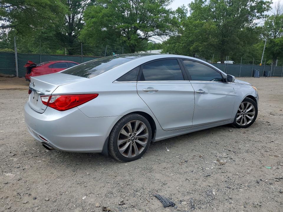 Photo 3 from auction – 2012 HYUNDAI SONATA with VIN 5NPEC4AB9CH480762