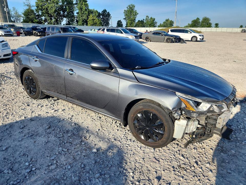 Photo 4 from auction – 2020 NISSAN ALTIMA with VIN 1N4BL4BV8LC151788