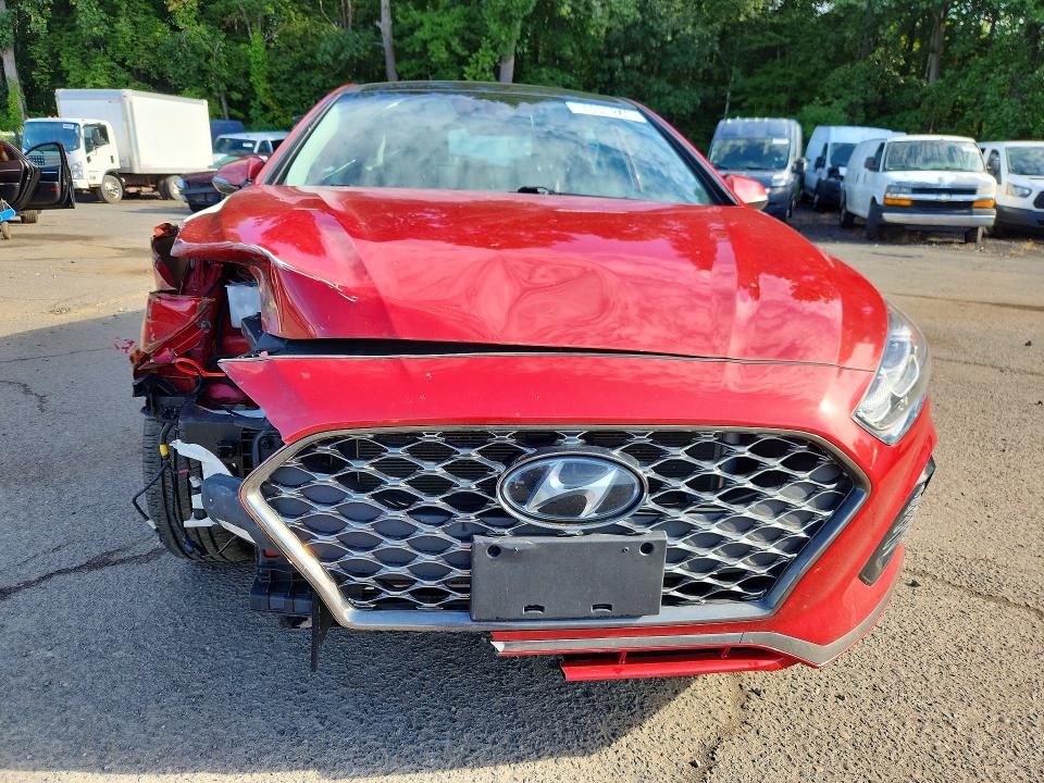 Photo 5 from auction – 2019 HYUNDAI SONATA with VIN 5NPE34AF0KH813321
