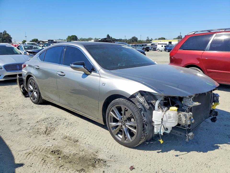 Photo 4 from auction – 2019 LEXUS ES with VIN 58ABZ1B11KU026410