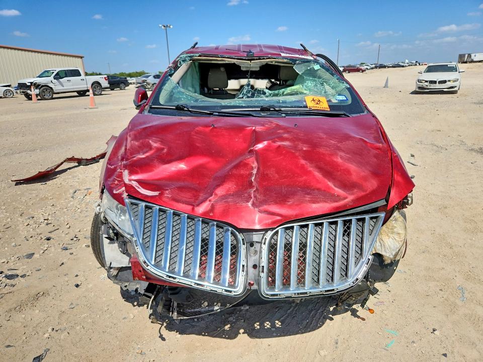 صورة رقم 5 من المزاد - 2015 LINCOLN MKX مع VIN 2LMDJ6JK8FBL27299