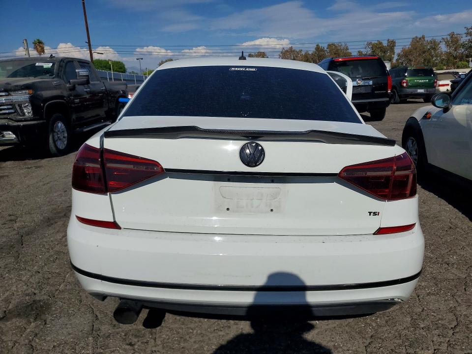 Photo 6 from auction – 2017 VOLKSWAGEN PASSAT with VIN 1VWAT7A3XHC027405