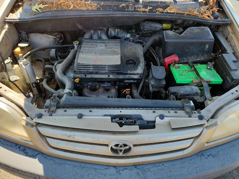 Photo 11 from auction – 2001 TOYOTA SIENNA with VIN 4T3ZF19C31U328003