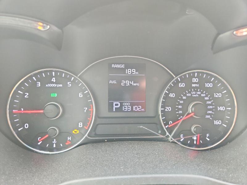 Photo 9 from auction – 2016 KIA FORTE LX with VIN KNAFX4A6XG5549439