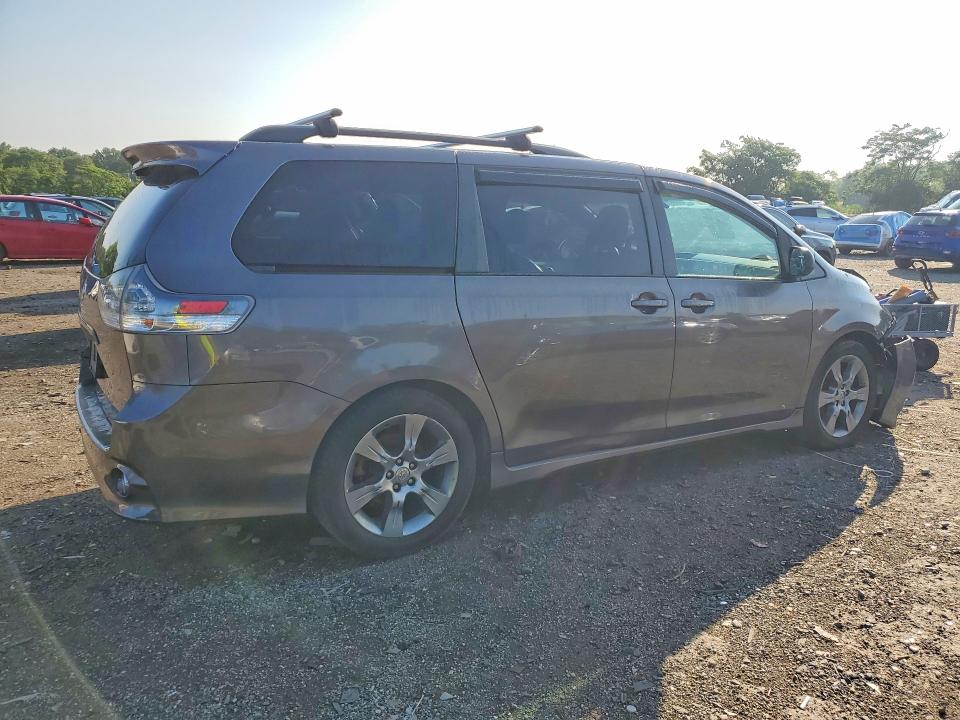 Фото 3 с аукциона – 2012 TOYOTA SIENNA с VIN 5TDXK3DC5CS240709