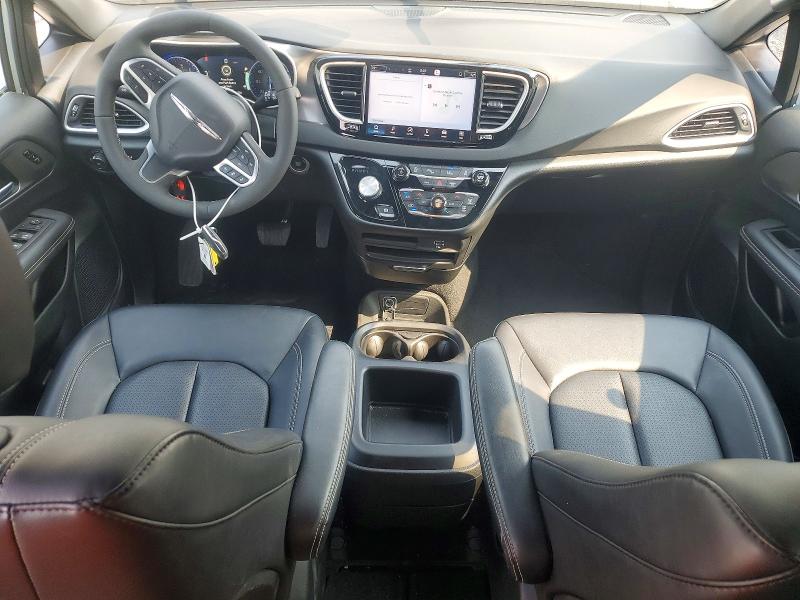 Photo 8 from auction – 2026 CHRYSLER PACIFICA with VIN 2C4RC1BG5TR169231