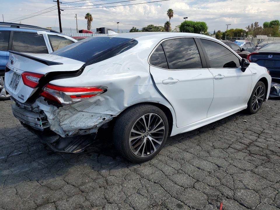 Photo 3 from auction – 2020 TOYOTA CAMRY with VIN 4T1G31AK9LU524302