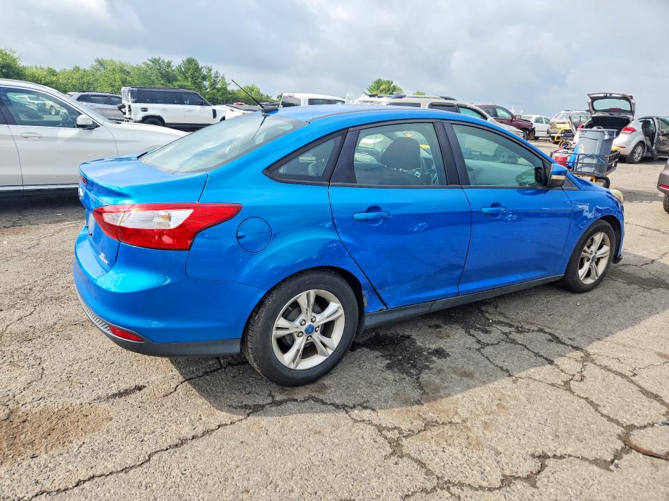 Photo 3 from auction – 2014 FORD FOCUS with VIN 1FADP3F27EL120929