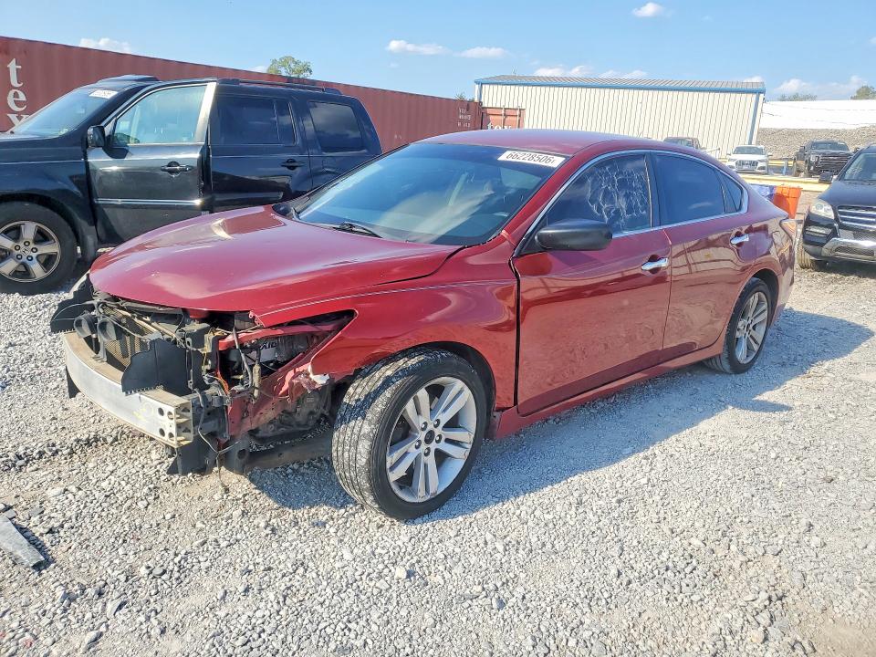 NISSAN ALTIMA 2015 with VIN 1N4AL3AP9FN320265 - Photo from auction