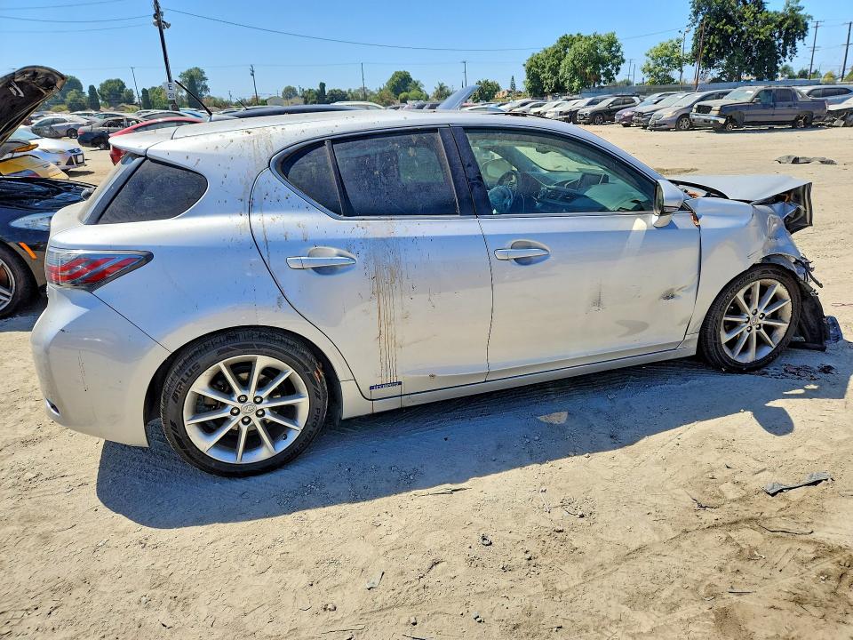 Photo 3 from auction – 2012 LEXUS CT with VIN JTHKD5BH7C2106322