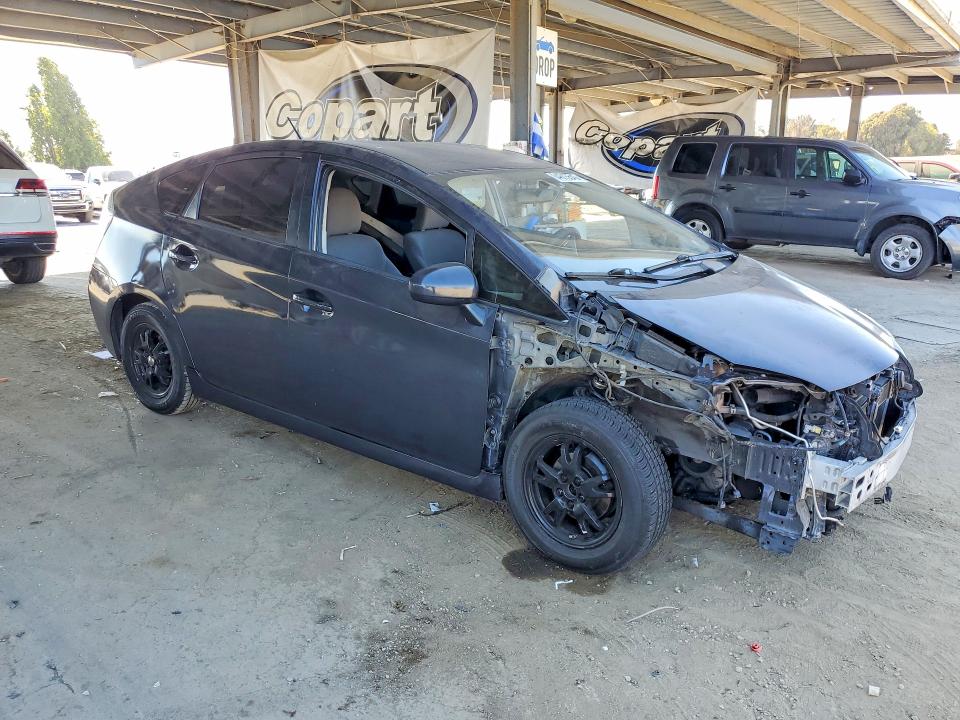 Photo 4 from auction – 2015 TOYOTA PRIUS with VIN JTDKN3DU1F0463802
