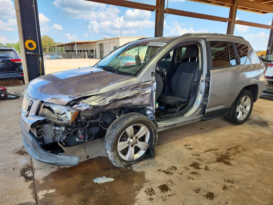 JEEP COMPASS 2016 with VIN 1C4NJCBA4GD634053 - Photo from auction