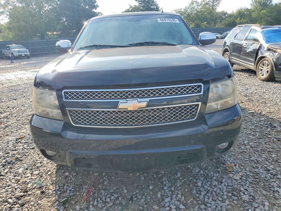 Photo 5 from auction – 2010 CHEVROLET TAHOE with VIN 1GNUCCE06AR152159