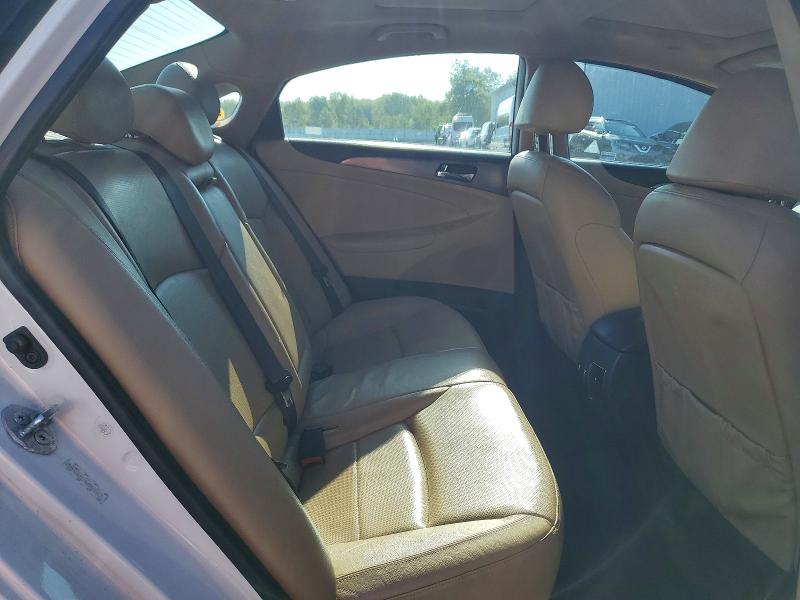 Photo 10 from auction – 2012 HYUNDAI SONATA with VIN KMHEC4A47CA034288