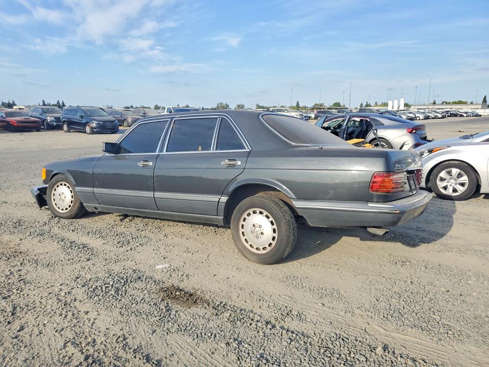 Photo 2 from auction – 1990 MERCEDES-BENZ 350 with VIN WDBCB35D5LA559528