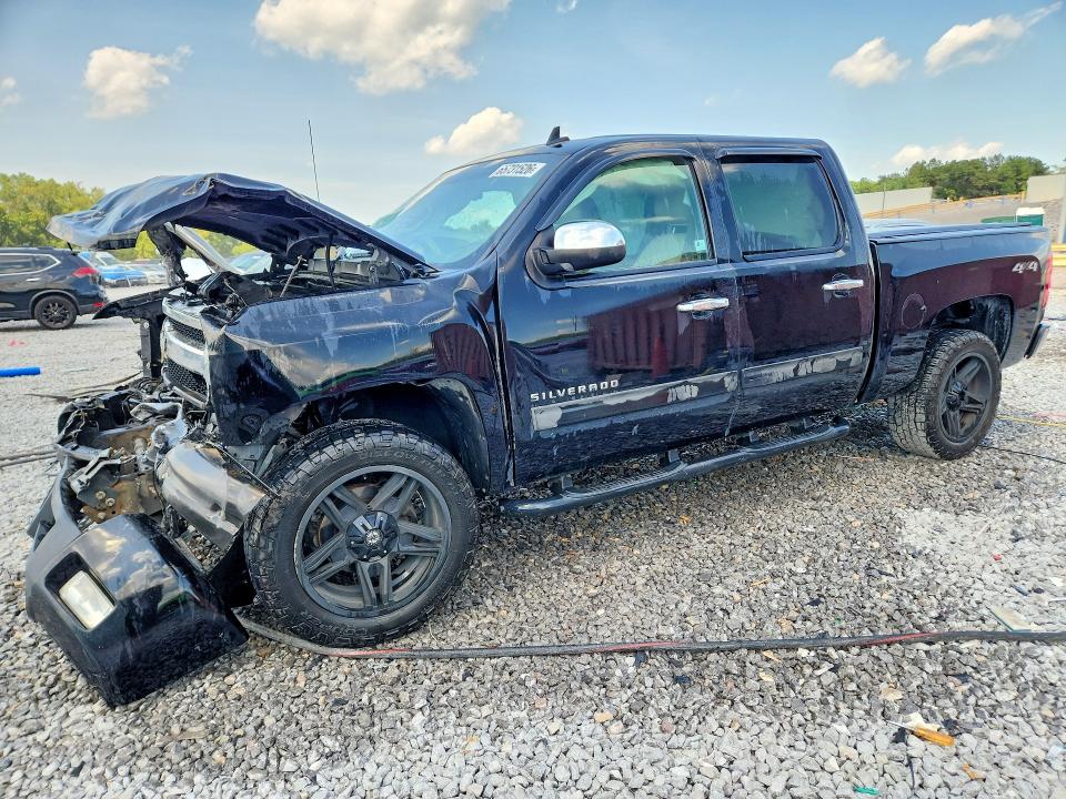 CHEVROLET SILVERADO 2011 with VIN 3GCUKTE21BG161642 - Photo from auction