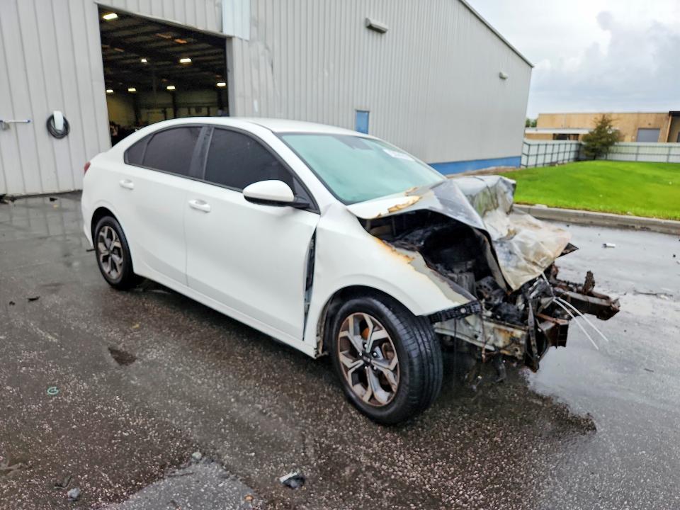 Photo 4 from auction – 2021 KIA FORTE with VIN 3KPF24AD9ME262738