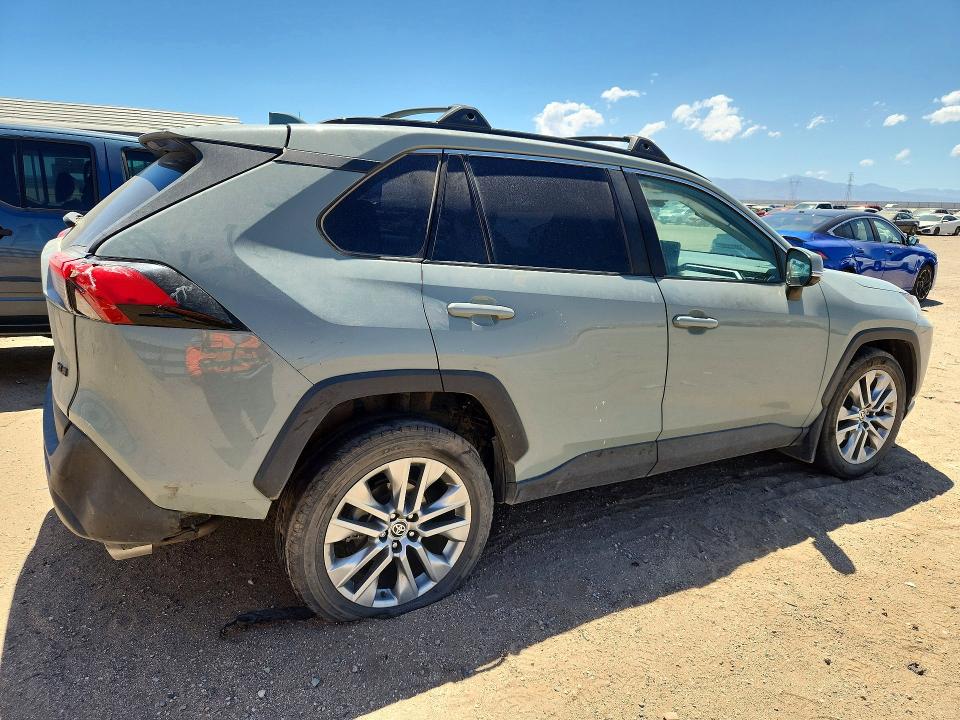 Снимка 3 от търг – 2023 TOYOTA RAV4 с VIN 2T3C1RFV7PW284962