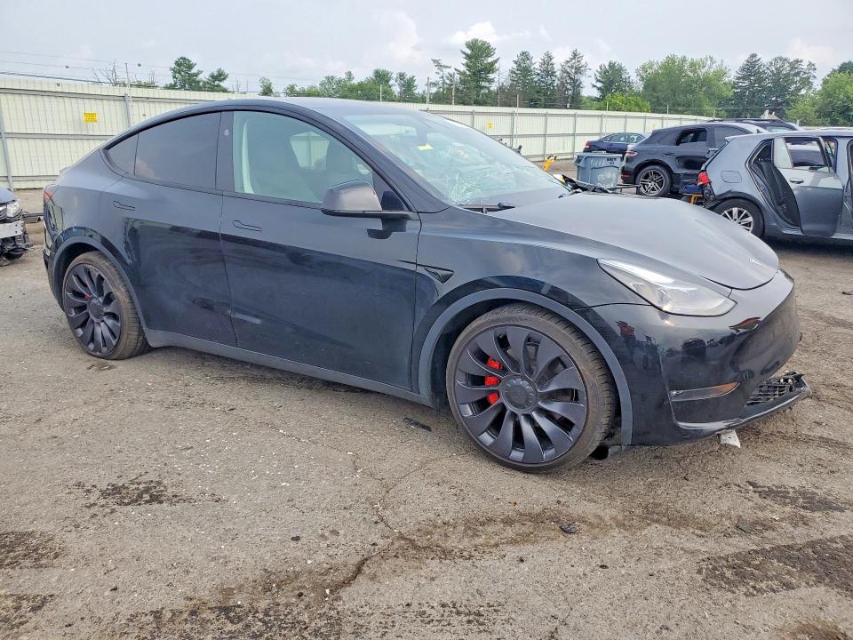 Photo 4 from auction – 2024 TESLA MODEL Y with VIN 7SAYGDEF9RA267431